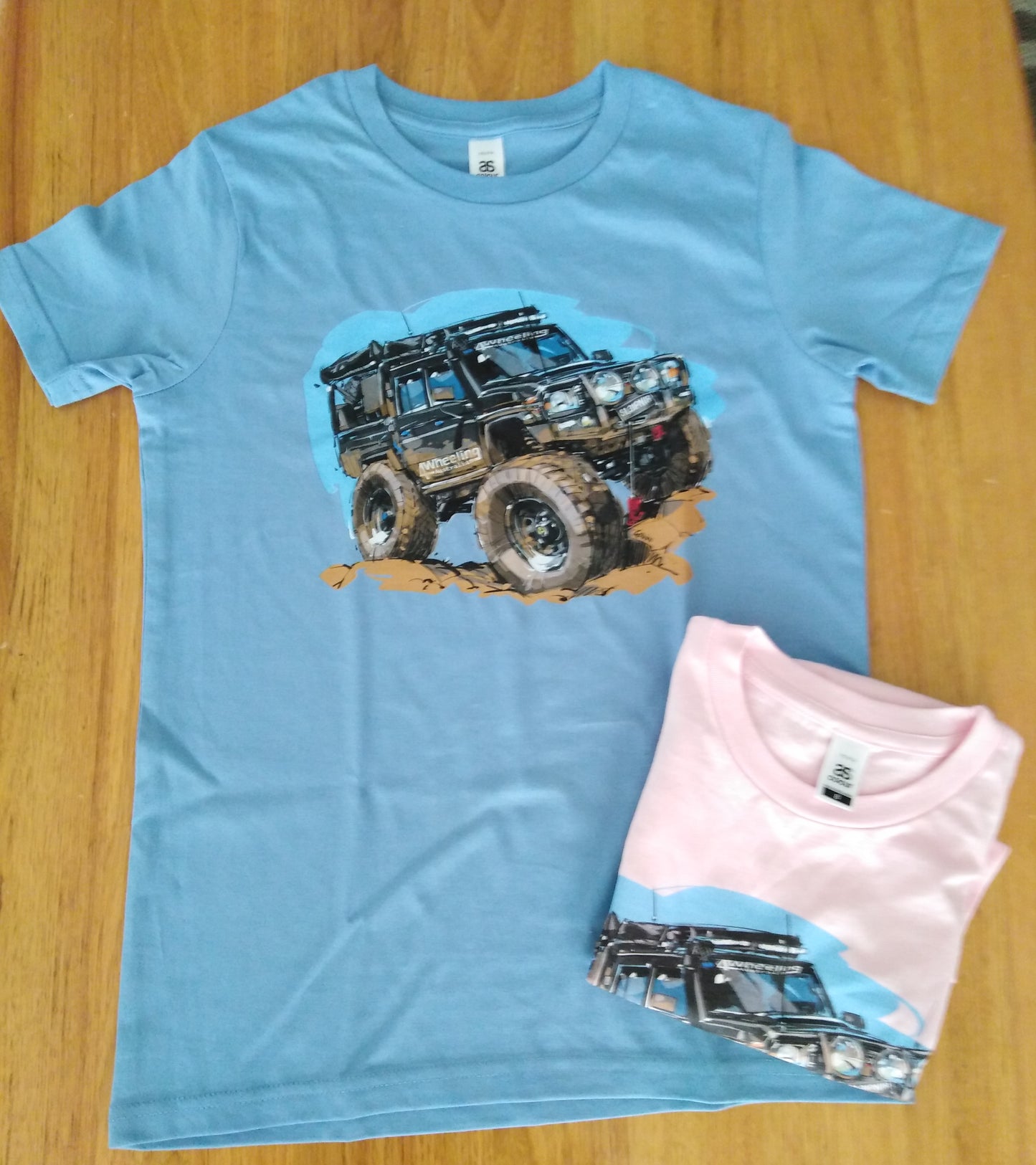 Kids Tee with color print
