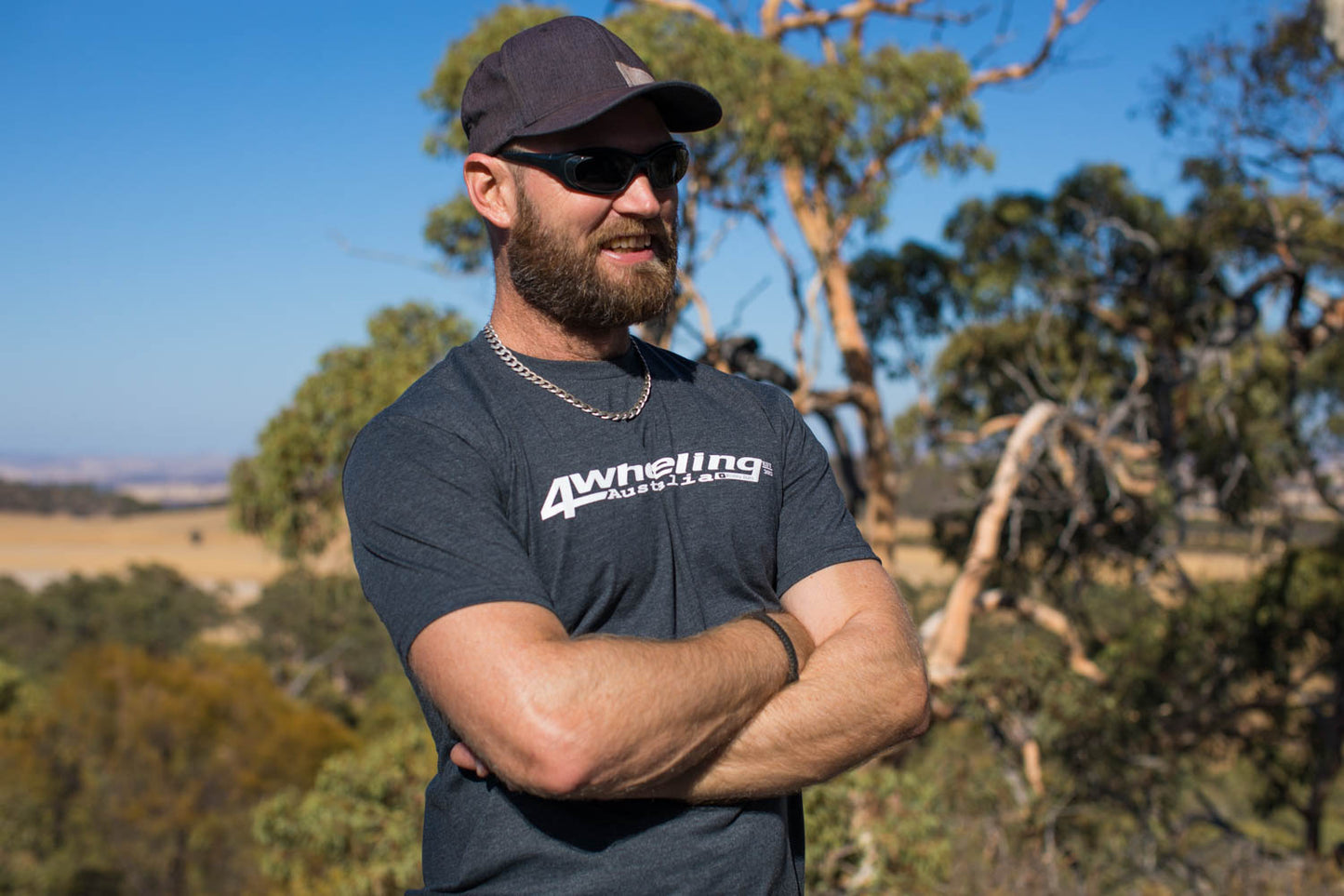 Men's Premium Fitted Short Sleeve T-Shirt. with 4 wheeling Australia Logo.